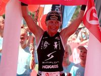 开云体育官方网站-瑞典运动员登上颁奖台，荣耀归来