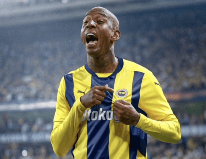 广州恒大外援表现抢眼,跻身射手榜前列 广州恒大外援表现抢眼,跻身射手榜前列