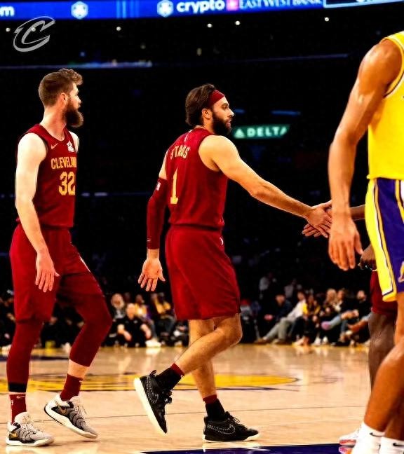 NBA常规赛湖人队大胜骑士队 NBA常规赛湖人队大胜骑士队