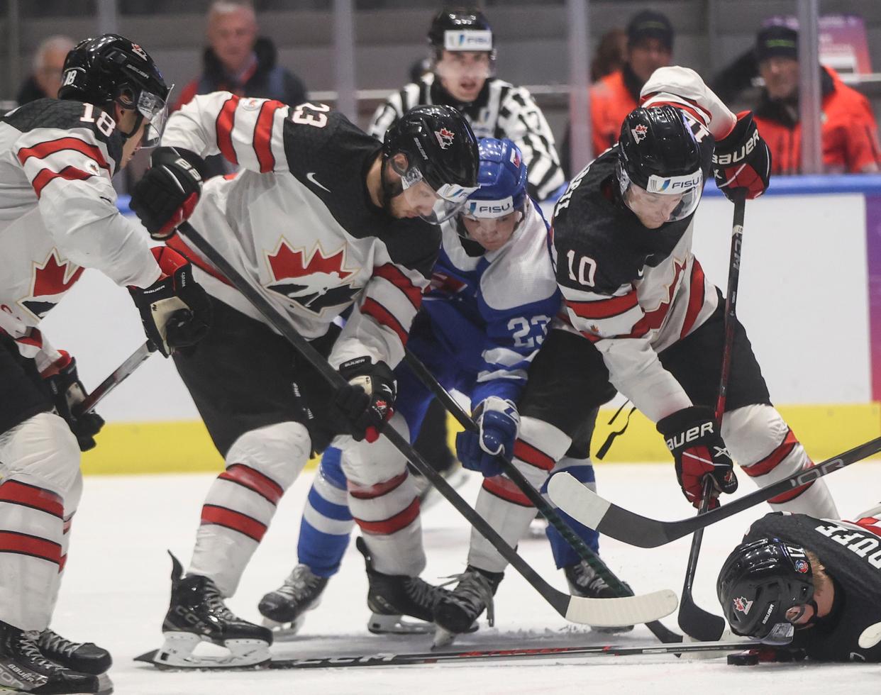 加拿大球员获邀参加慈善足球友谊赛 加拿大球员获邀参加慈善足球友谊赛