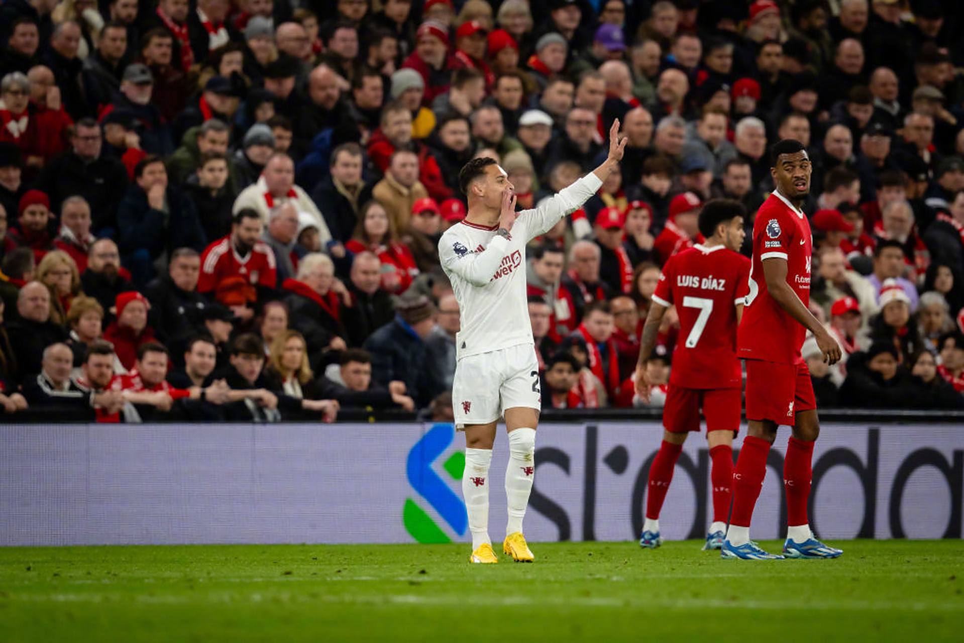 欧洲足坛焦点战!切尔西坐镇对阵利物浦 欧洲足坛焦点战!切尔西坐镇对阵利物浦