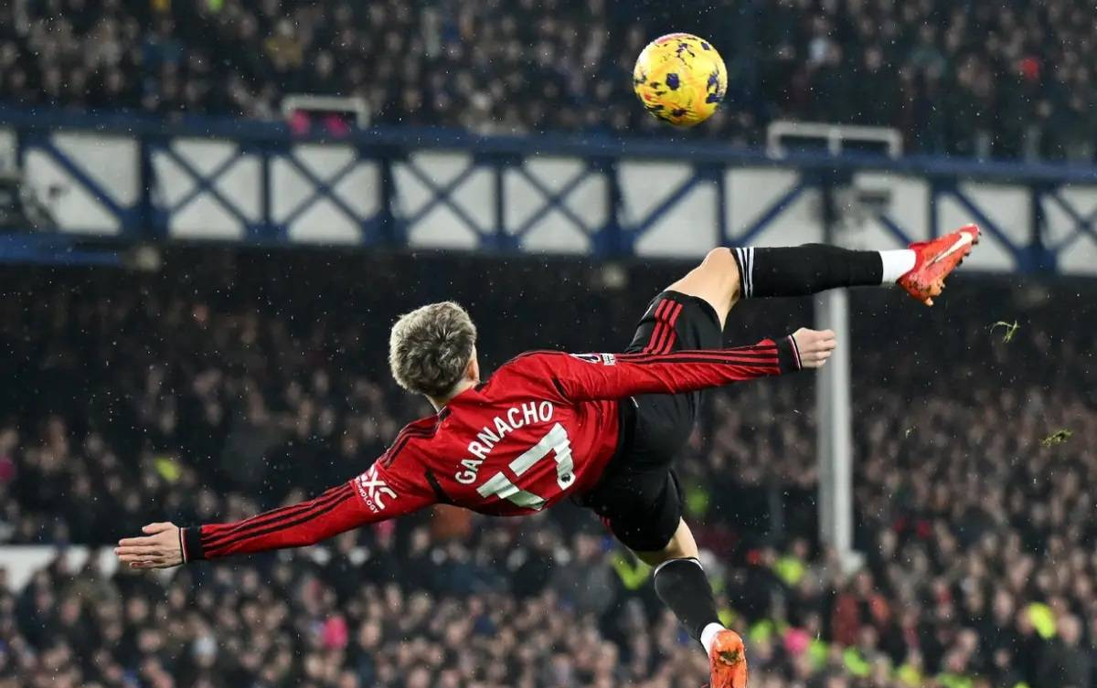 英国队赤手空拳夺冠,飞速奔流 英国队赤手空拳夺冠,飞速奔流