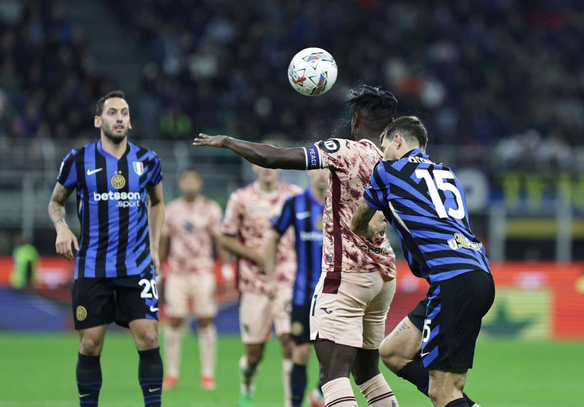 罗马中场发挥稳定,球队客场获胜 罗马中场发挥稳定,球队客场获胜