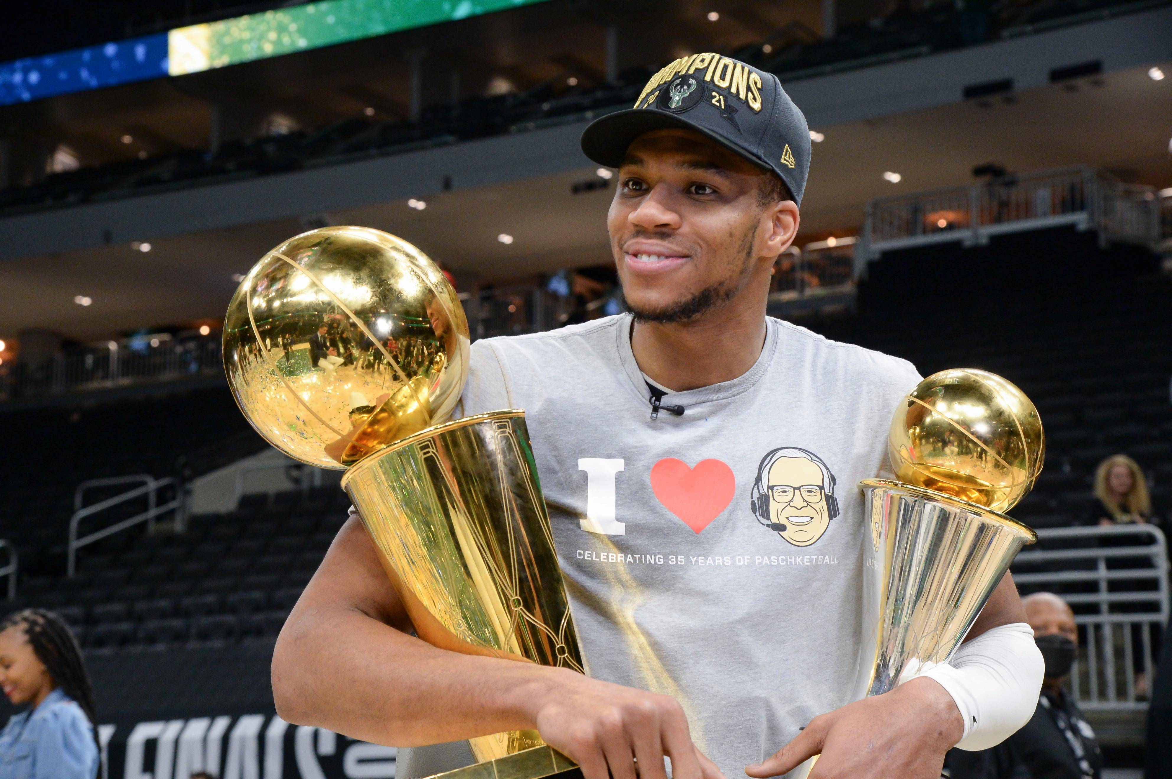 猛龙主场战胜活塞,继续领跑东部 猛龙主场战胜活塞,继续领跑东部