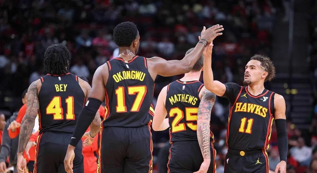 老鹰惊险战胜热火,取得五连胜 老鹰惊险战胜热火,取得五连胜