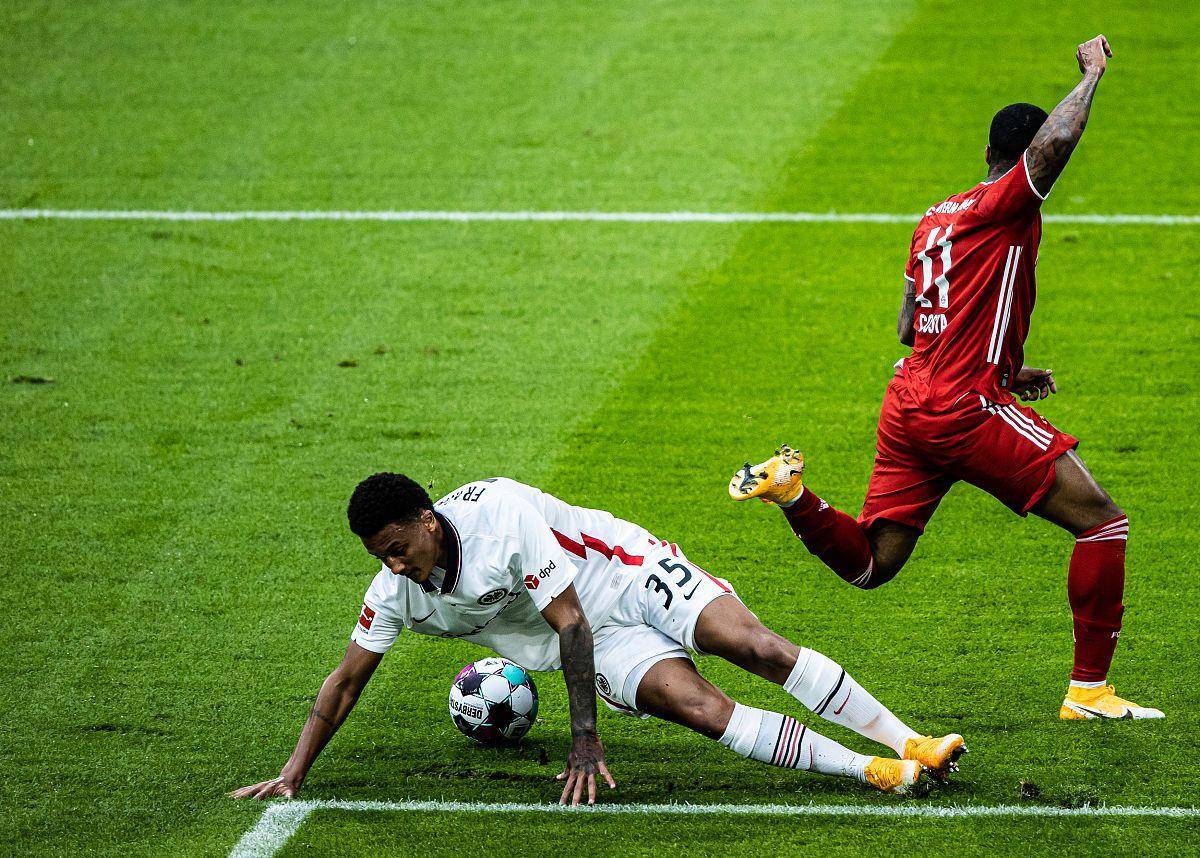 法兰克福客场大战乌尔姆,最终双方握手言和2-2 法兰克福客场大战乌尔姆,最终双方握手言和2-2